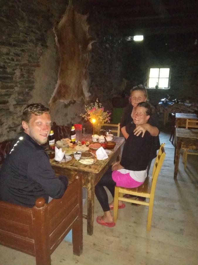 Raul Lushnu Darbaz Bed and Breakfast Mestia Exteriör bild